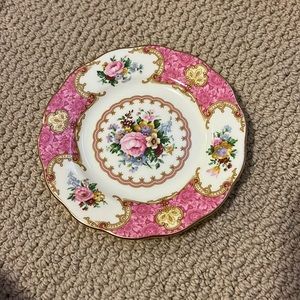 NWOT Royal Albert Lafy Carlyle bread and butter plate
